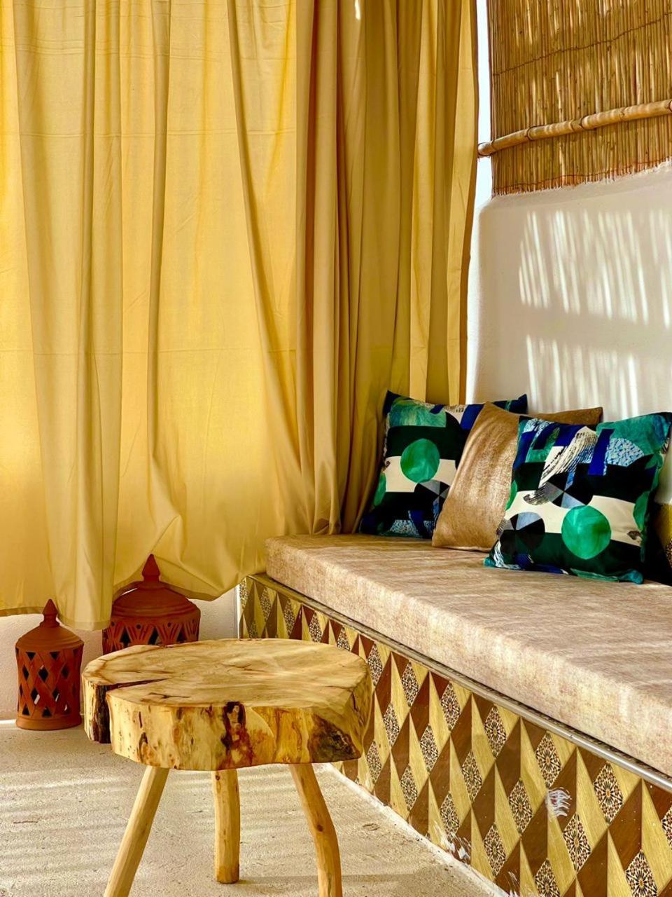 Surf & Salsa Ocean House Bed & Breakfast Tamraght ภายนอก รูปภาพ