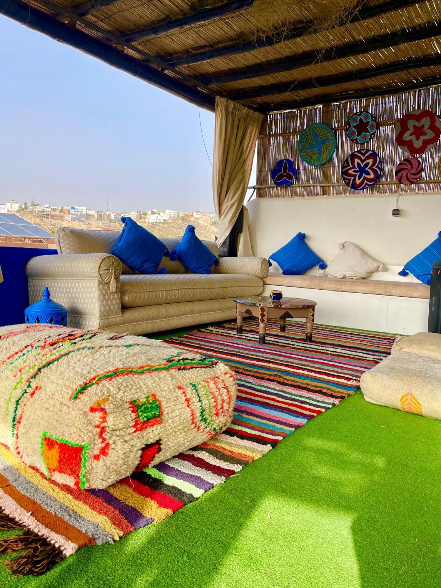 Surf & Salsa Ocean House Bed & Breakfast Tamraght ภายนอก รูปภาพ